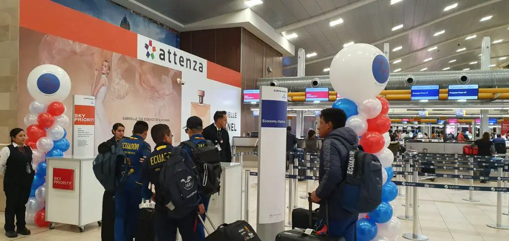 El Boeing Dreamliner Aterriz En Quito Por Primera Vez